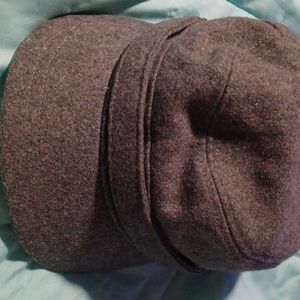 Gap hat size small/medium, gray
